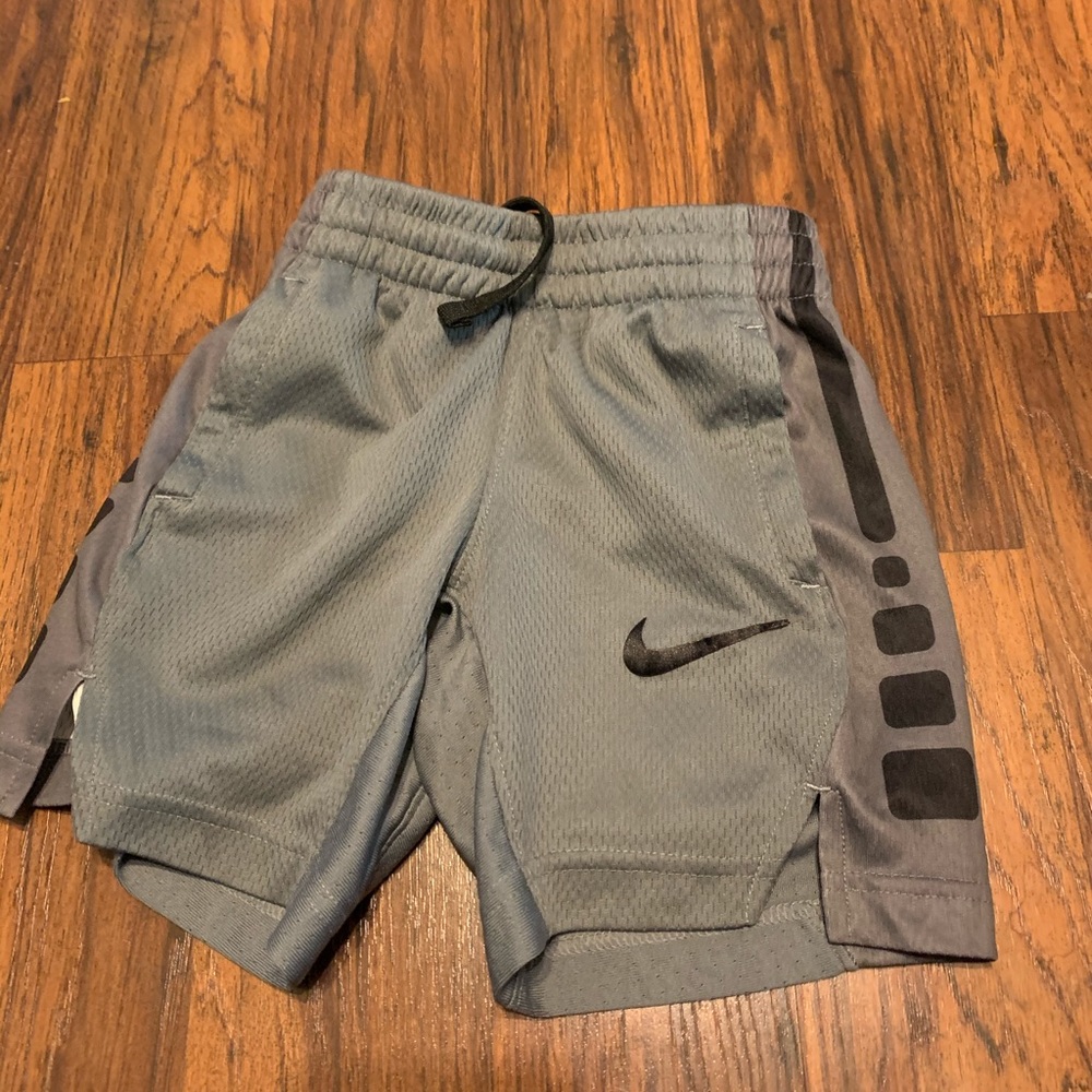 Gray nike shorts